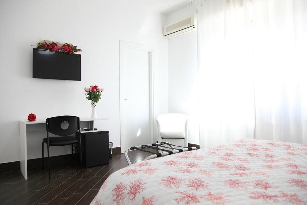 B&B Rosaly San Cataldo  Buitenkant foto