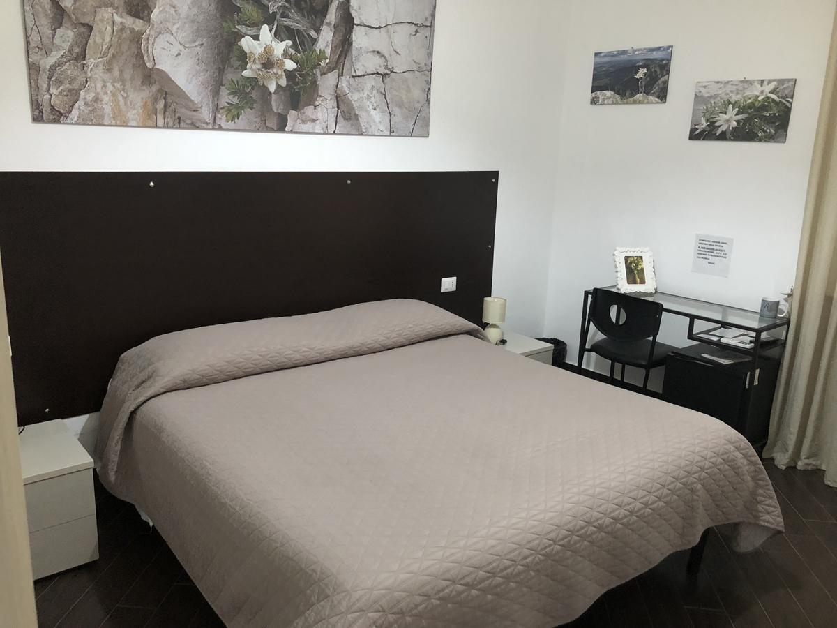 B&B Rosaly San Cataldo  Buitenkant foto